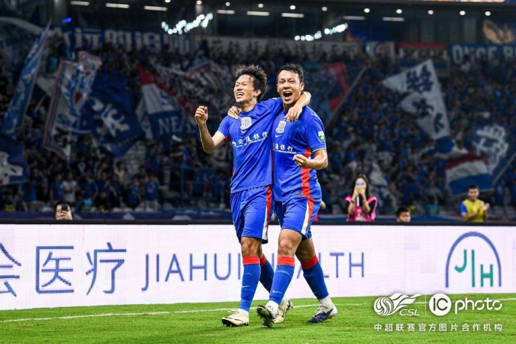 高天意百场传射 申花4-1逆转河南队 高天意百场传射 申花4-1逆转河南队