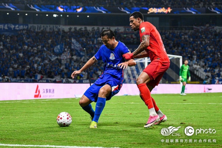 高天意百场传射 申花4-1逆转河南队 高天意百场传射 申花4-1逆转河南队