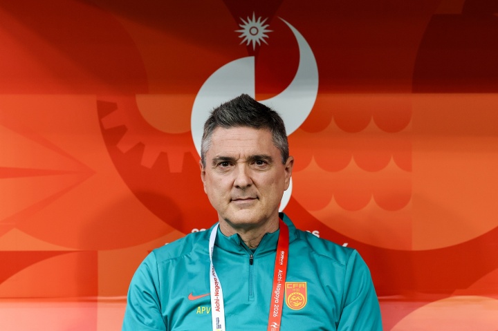 安东尼奥:中国足球需要这样的欢乐 并不是为了轮换而轮换球员 安东尼奥:中国足球需要这样的欢乐 并不是为了轮换而轮换球员